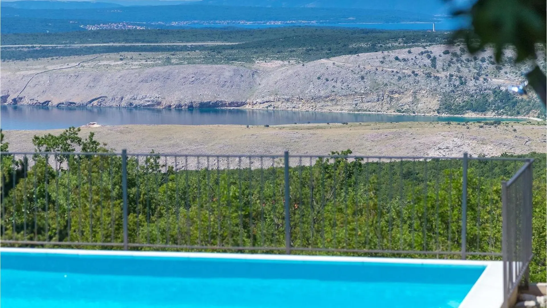 Villa Aqua Smrika 0*,