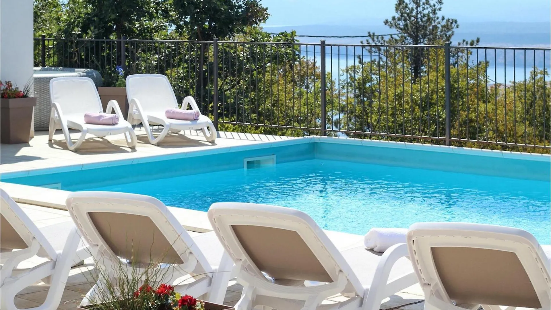 Holiday home Villa Aqua Smrika